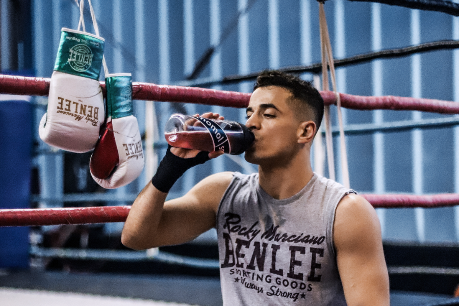 Profi-Boxer Bihes Barakat im Orthomol Sport-Interview